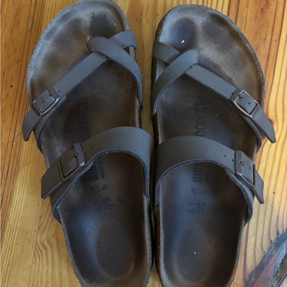 Birkenstocks women’s size 41 fits size 10